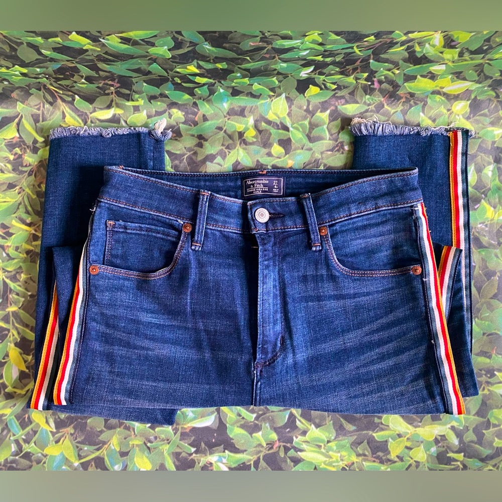Abercrombie & Fitch High Rise Pinstriped Ankle Cropped Jeans